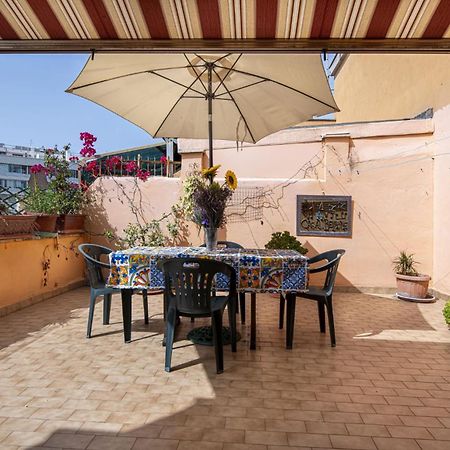 Apartamento Carola'S Terrace / La Terrazza Di Carola Roma Exterior foto